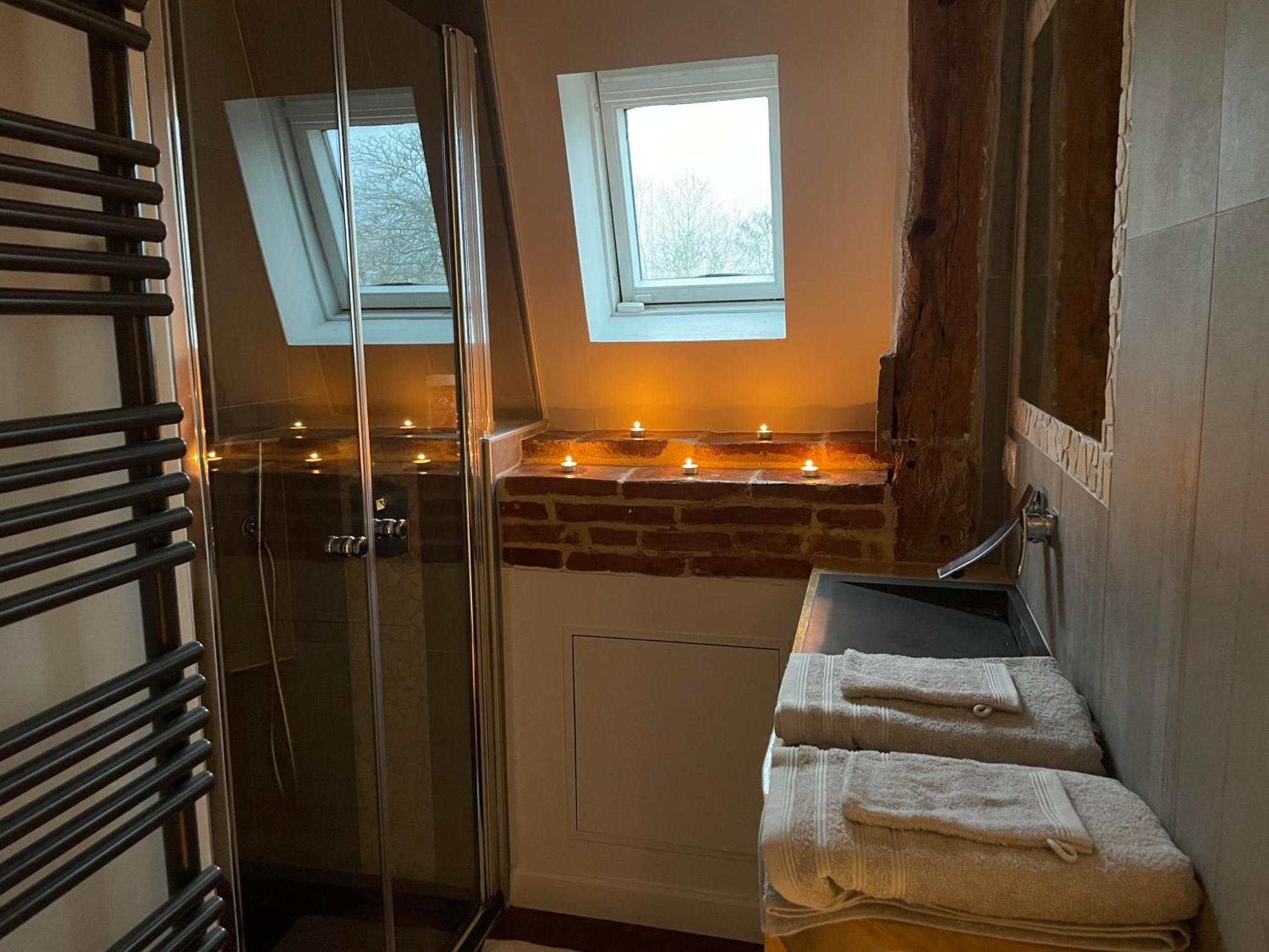 L'Antre Vue - Jacuzzi Au Chateau Belberaud Esterno foto